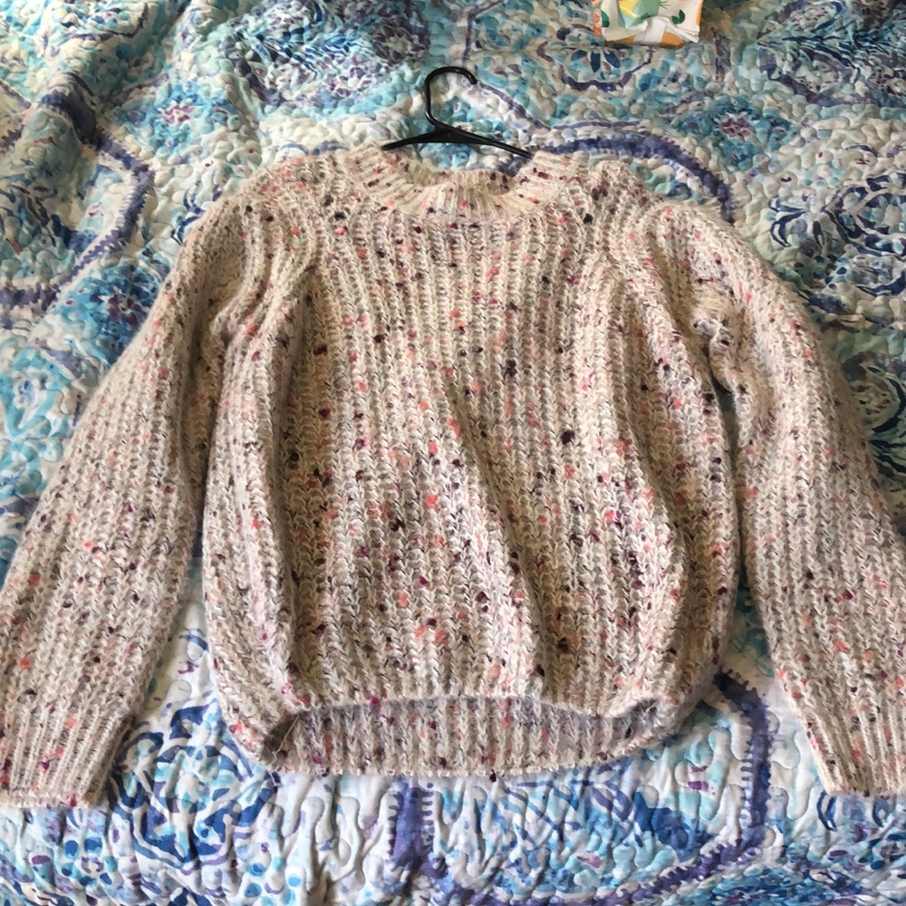 Size large very warm, soft, and thick sweater